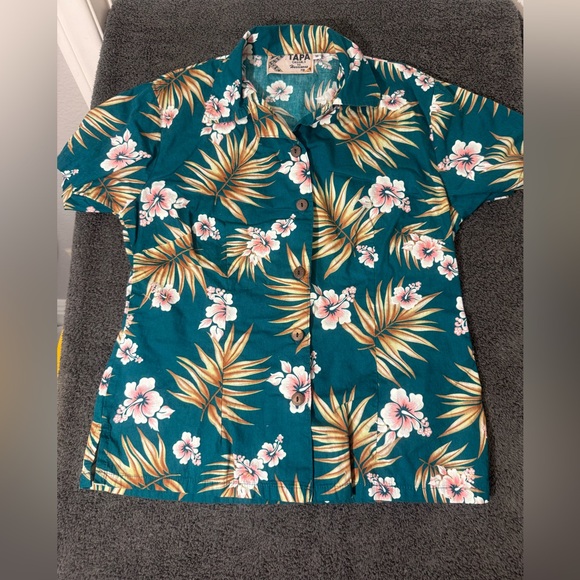 Tapa Tops - Vintage Tapa Casuals Hawaiian Floral Shirt- Size M